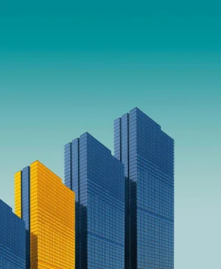 Geel blauwe flatgebouwen