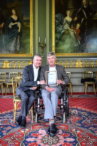 Michael van Gessel en Martin Doyle poseren